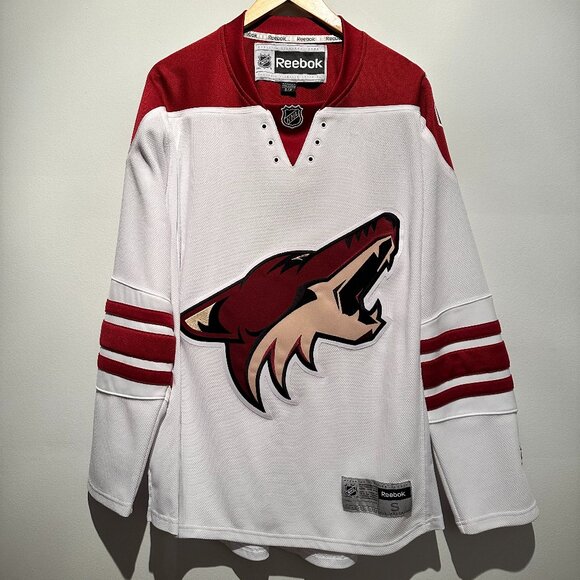 Vintage Reebok NHL Men's Small Phoenix Coyotes Hockey Players Jersey - Picture 1 of 6